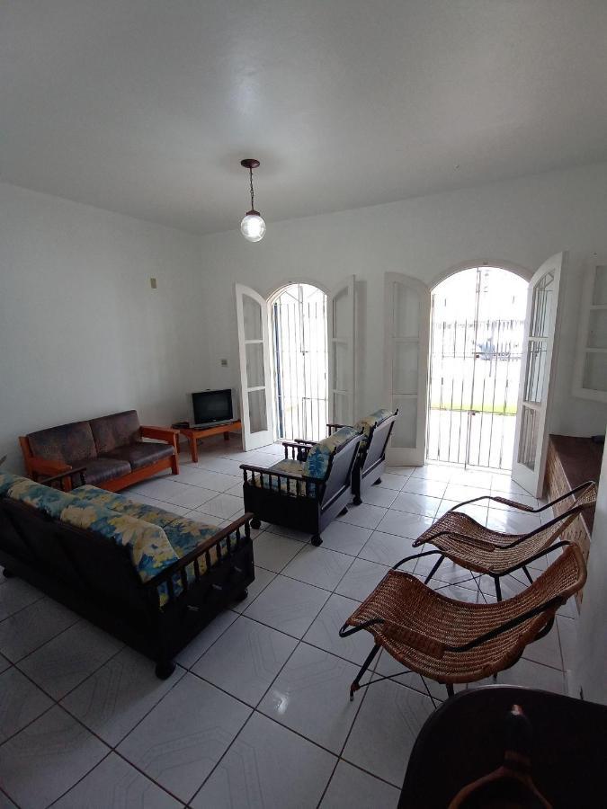 ウバトゥバ Casa Praia Grande Com Churrasqueiraヴィラ エクステリア 写真
