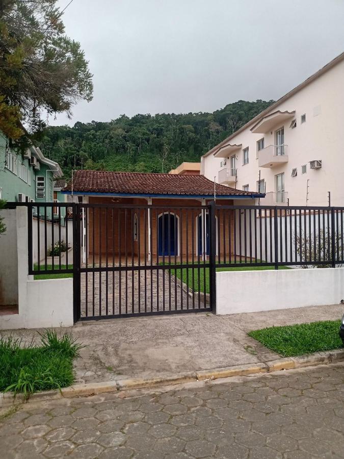 ウバトゥバ Casa Praia Grande Com Churrasqueiraヴィラ エクステリア 写真